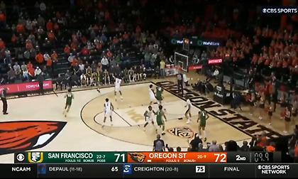 Ο Αμπόσι χάρισε τη νίκη στο Σαν Φρανσίσκο επί του Όρεγκον με νικητήριο τρίποντο!