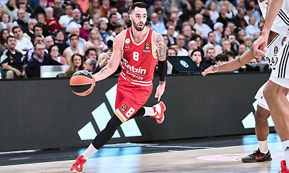 Βιλντόσα αντί Μένσα στην επτάδα ξένων του Ολυμπιακού για την Stoiximan GBL