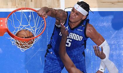 NBA Top 10: Μεγάλες φάσεις από Κάρι, Γιάννη και Ντόντσιτς