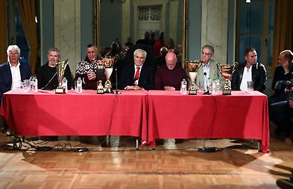 Σε μία λαμπρή εκδήλωση ο Σύνδεσμος Βετεράνων Ολυμπιακού έκοψε την Πρωτοχρονιάτικη πίτα