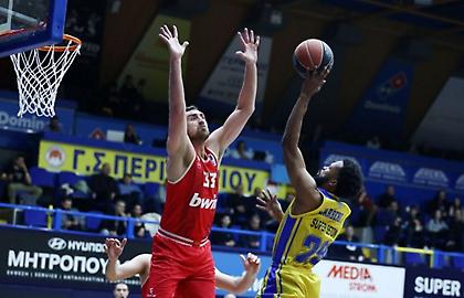 Εντυπωσιακό Περιστέρι, έφτασε στο +10 απέναντι στον Ολυμπιακό λίγο πριν το ημίχρονο