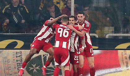 Η επέμβαση του Μπρινιόλι και το buzzer-beater του Τσικίνιο-Τα highlights από το ΑΕΚ-Ολυμπιακός 0-1