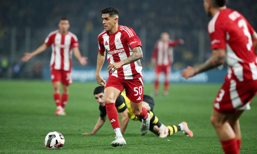 Πρώτη καλή στιγμή στο ντέρμπι με το μακρινό σουτ του Πάλμα