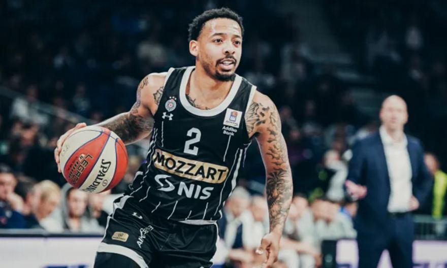 Έπαιξε με τη... φωτιά αλλά δεν κάηκε η Παρτίζαν πριν το ματς με τον Ολυμπιακό