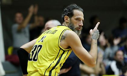 Μπόμπερ από τους λίγους: Μπήκε στο Top 10 των τριπόντων στην ιστορία του πρωταθλήματος ο Γιαννόπουλος