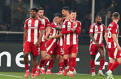 Τέταρτη σερί νίκη του Ολυμπιακού επί της ΑΕΚ, που συνεχίζει αήττητος στα ντέρμπι!