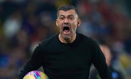 Αποχωρεί το καλοκαίρι ο Σέρτζιο Κονσεϊσάο από τη Μίλαν που επιστρέφει σε... ιταλικό μοντέλο