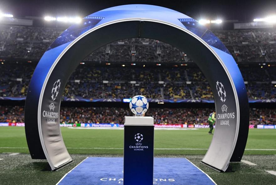 Champions League λεπτό προς λεπτό