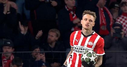 Έχει σφυγμό η Αϊντχόφεν και μειώνει με πέναλτι του Λανγκ