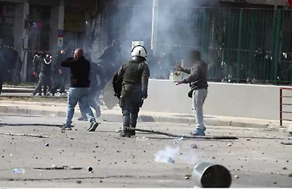 Ελεύθεροι επτά από τους συλληφθέντες πριν από τα επεισόδια για τα Τέμπη