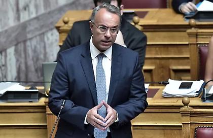 Ένταση στη Βουλή για την ασφάλεια των σιδηροδρόμων – Τι είπε ο Σταϊκούρας για το περιστατικό στην Ημαθία