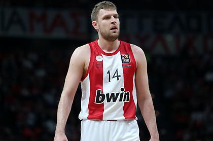 Βεζένκοφ: «Σημαντική νίκη για την οικογένεια του Ολυμπιακού - Σπουδαίος παίκτης και άνθρωπος ο Ναν»