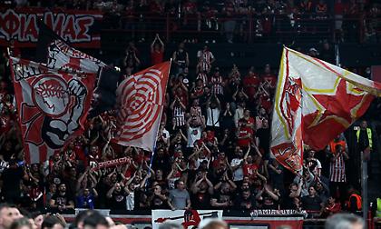 Αποθέωση της Ευρωλίγκας στον κόσμο του Ολυμπιακού για τον… πανζουριλισμό στο ΣΕΦ