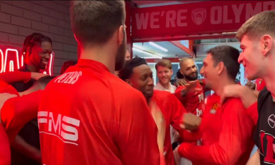 Το φατούρο στον Λι και το καθιερωμένο τελετουργικό του Ολυμπιακού πριν το τζάμπολ με την Παρτίζαν!