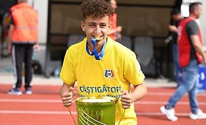 19χρονος ποδοσφαιριστής πέθανε από τα γαστρικά υγρά του - Μιλούσε στο τηλέφωνο με τη μάνα του