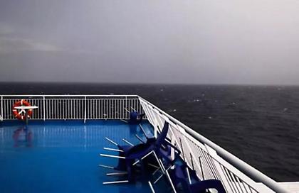 Θρίλερ με 40χρονο που ερχόταν στην Πάτρα - Βούτηξε στη θάλασσα από το «Αριάδνη» και αγνοείται