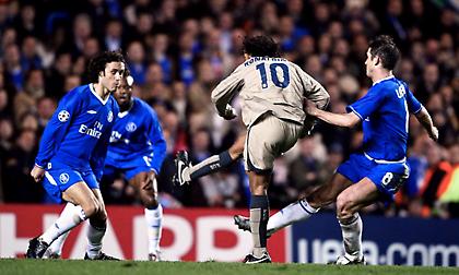 Ο Ρόνι στα καλύτερά του: Το... σβήσιμο του τσιγάρου κόντρα στην Τσέλσι έγινε 20 ετών!