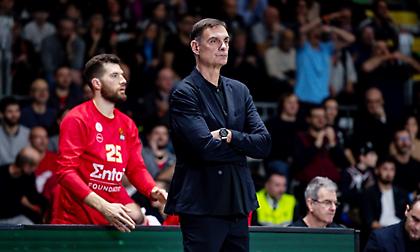 Μπαρτζώκας: «Οι παίκτες με μπουγέλωσαν στα αποδυτήρια, δεν έχουν… σεβασμό για τον προπονητή»