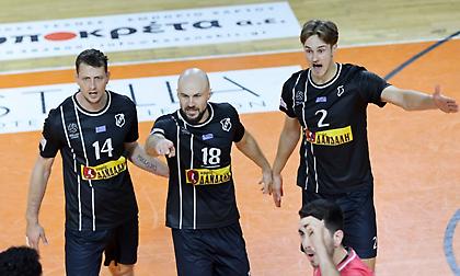 Μυθική ανατροπή του ΟΦΗ επί του Φοίνικα και το όνειρο για Ευρώπη έμεινε ζωντανό!