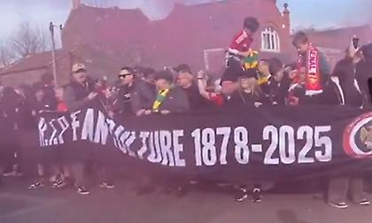 Είχε... προεόρτια στο «Ολντ Τράφορντ»: Διαμαρτυρία και πορεία οπαδών της Γιουνάιτεντ!