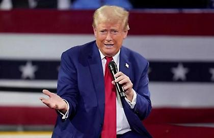 Τραμπ: Ο Ζελένσκι θα υπογράψει τη συμφωνία για τα ορυκτά - Ήταν αχάριστος απέναντι στις ΗΠΑ