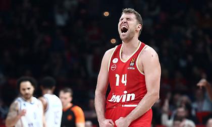 Βεζένκοφ στον bwinΣΠΟΡ FM: «Τιμή να βρισκόμαστε εδώ στα 100 χρόνια - Ο Ολυμπιακός αξίζει να έχει ένα σύγχρονο γήπεδο»