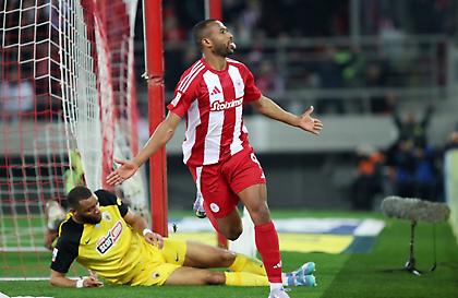 Ελ Κααμπί: «Τιμή μου να φοράω αυτή την πανέμορφη φανέλα»