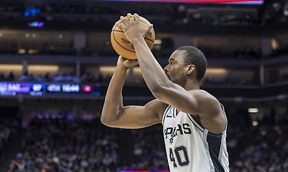 Live: Σπερς-Μάβερικς