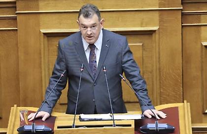 Βουλευτής του κόμματος «Νίκη» έσπασε εκθέματα στην Εθνική Πινακοθήκη!