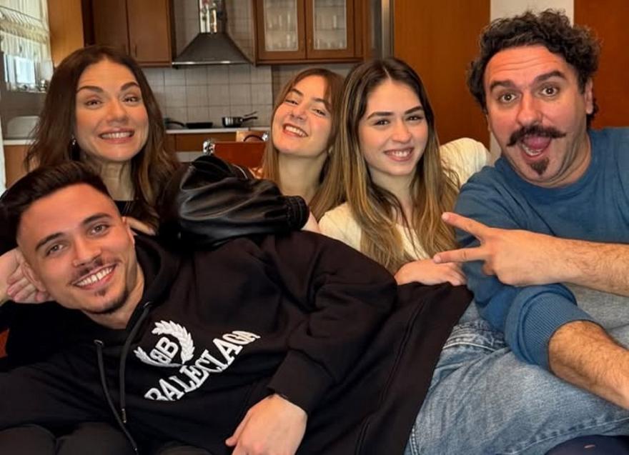 Βάσω Λασκαράκη και Μελέτης Ηλίας ξεκίνησαν το reunion για «Το σόι σου» ήδη με τις «κόρες» τους