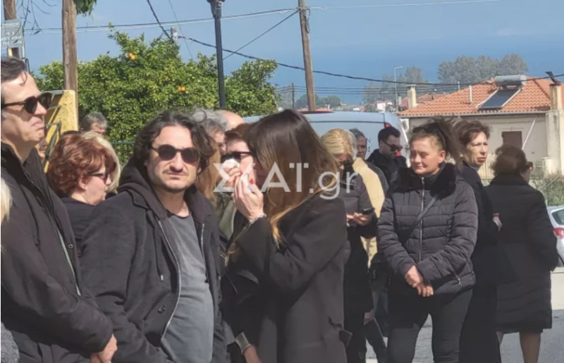 Καίτη Κωνσταντίνου: Στο Αίγιο η κηδεία της - Ράγισε καρδιές η μητέρα της