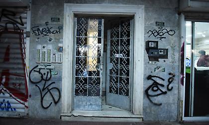 Νεκρός στην Ομόνοια: Τι έδειξαν οι κάμερες – Το σενάριο που εξετάζει η ΕΛ.ΑΣ.