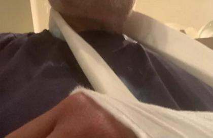 Ατύχημα για τον Τσελέντη-Πήγε να σώσει έναν γλάρο και χτύπησε-Η ανάρτησή του