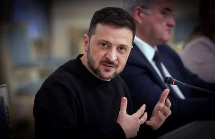 Αρνείται ο Ζελένσκι ότι τα ουκρανικά στρατεύματα έχουν περικυκλωθεί στο Κουρσκ - «Σε εξέλιξη η επιχείρηση»