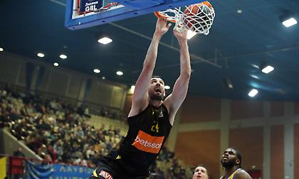 Περίπατος στο Λαύριο και τώρα... τελικός πρωτιάς με την Ντερτόνα για την ακάθεκτη ΑΕΚ