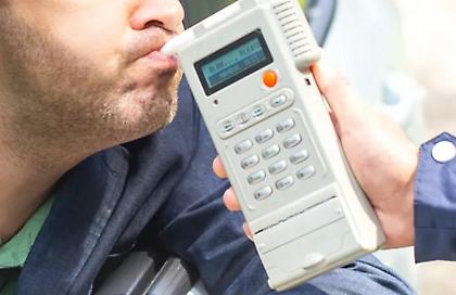 Θεσσαλονίκη: Συλλήψεις 17 οδηγών για υπερβολική κατανάλωση αλκοόλ και οδήγηση χωρίς άδεια