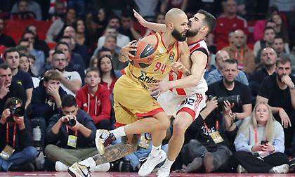 Η διαιτητική τριάδα του Ολυμπιακός-Ερυθρός Αστέρας