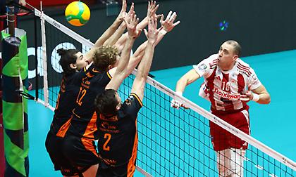 Υπέκυψε στην Πολωνία, αλλά αποχώρησε με ψηλά το κεφάλι ο συγκινητικός Ολυμπιακός!