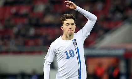 Ο Καρέτσας μπήκε και… τρέλανε την Ελλάδα: Αποθέωση για τον πιτσιρικά!