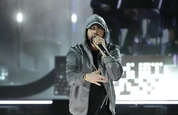 Εκλάπησαν ακυκλοφόρητα τραγούδια του Eminem και πωλήθηκαν στο διαδίκτυο - Ένας κατηγορούμενος