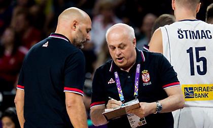 Μίνιτς: «Ανέβασα τον Βεζένκοφ στην πρώτη ομάδα του Άρη - Με προσέλαβαν να εκπαιδεύσω τον Μπαρτζώκα»