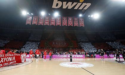 Σκέψεις να παίζει παράλληλα με τις εργασίες στο ΣΕΦ ο Ολυμπιακός