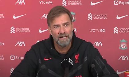 Έτσι αποχαιρέτησε ο Κλοπ τους Άγγλους δημοσιογράφους: «Ήταν τιμή μου, δεν θα έλεγα το ίδιο για τους διαιτητές»!