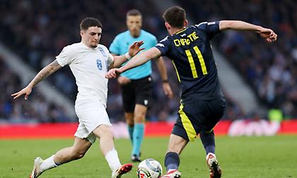 Ζαφείρης: «Τιμή μου να με συγκρίνουν με τον Καραγκούνη, αλλά είμαι ο Ζαφείρης»