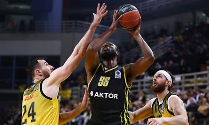 ΝΒA γίναμε... 53 πόντοι στην πρώτη περίοδο του ΑΕΚ-Μαρούσι