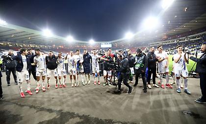 Οι πανηγυρισμοί των παικτών της Εθνικής μετά την επική νίκη στην Σκωτία και την άνοδο στη League A