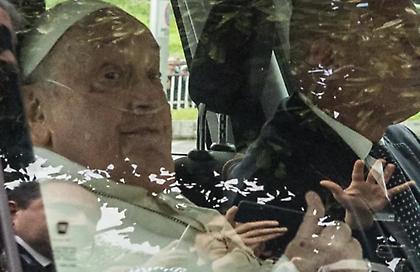 O πάπας Φραγκίσκος επέστρεψε στο Βατικανό