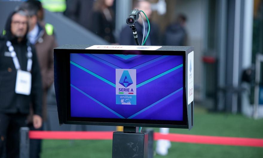 Serie A: Θα βλέπουν όλοι τις φάσεις του VAR στις εξέδρες Serie A: Θα βλέπουν όλοι τις φάσεις του VAR στις εξέδρες