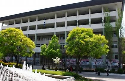 Άλλαξε χέρια η εποπτεία της υπόθεσης Τεμπών: Ποιος διαδέχθηκε την εισαγγελέα Σοφία Αποστολάκη, μητέρα του Βασίλη Καλογήρ