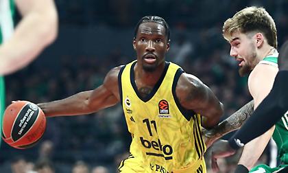 Χέιζ-Ντέιβις για το game winner με την Παρί: «Στο μυαλό μου επανόρθωσα για το ματς με τον Παναθηναϊκό»